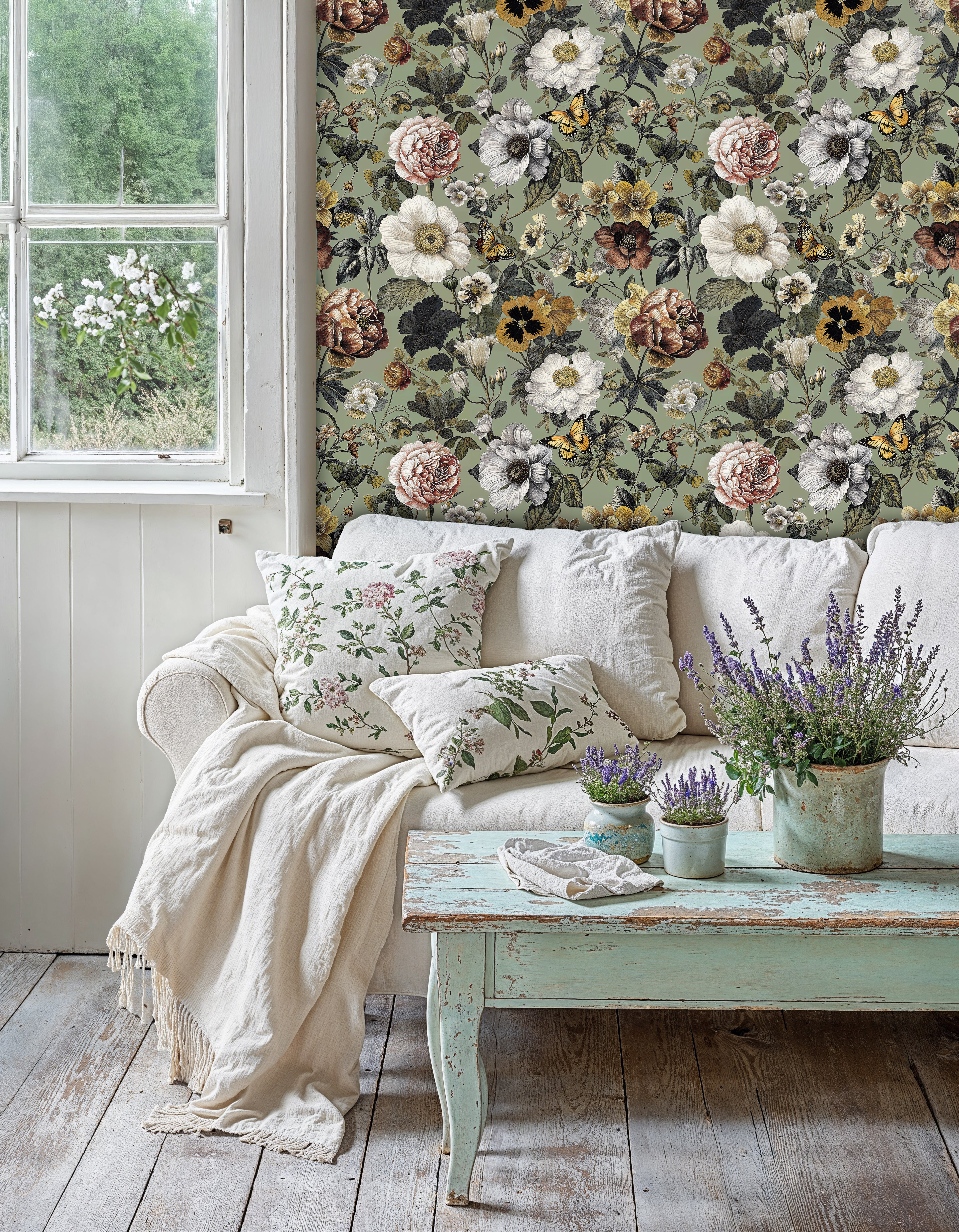 Vintage Wildflower Garden Wallpaper